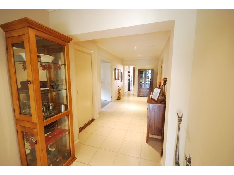 75 Settlers Run, Cranbourne South VIC 3977