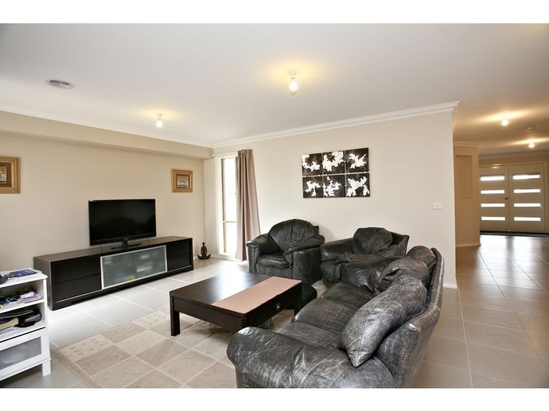 Cranbourne North VIC 3977