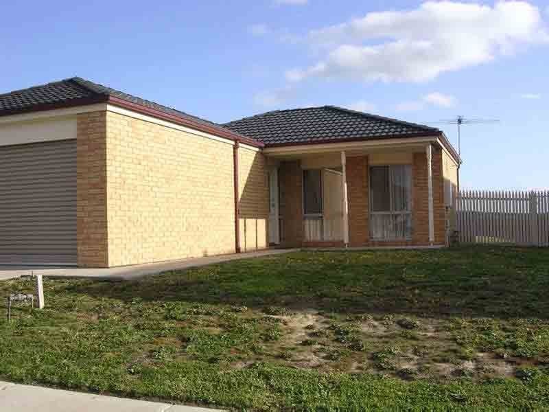 19 Domain Drive, Berwick VIC 3806