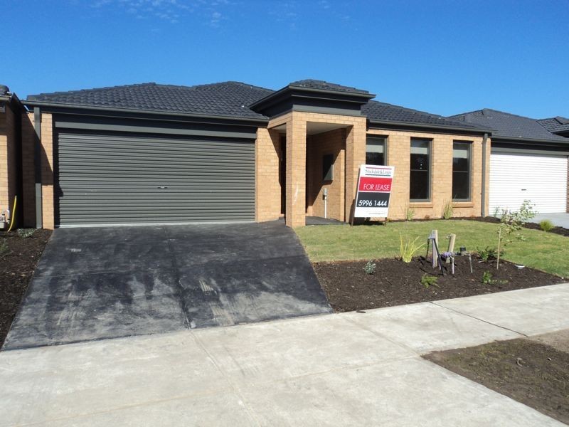 94 William Thwaites Boulevard, Cranbourne North VIC 3977