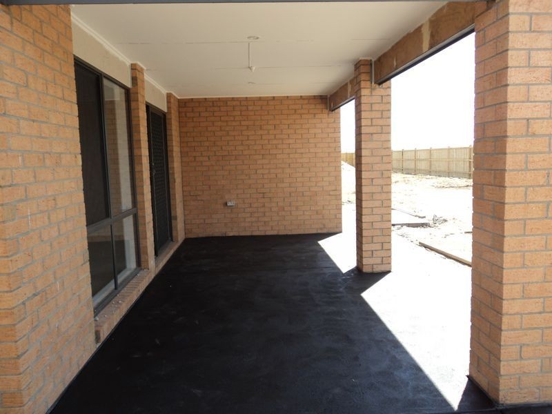 94 William Thwaites Boulevard, Cranbourne North VIC 3977