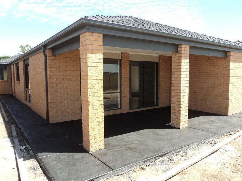 94 William Thwaites Boulevard, Cranbourne North VIC 3977