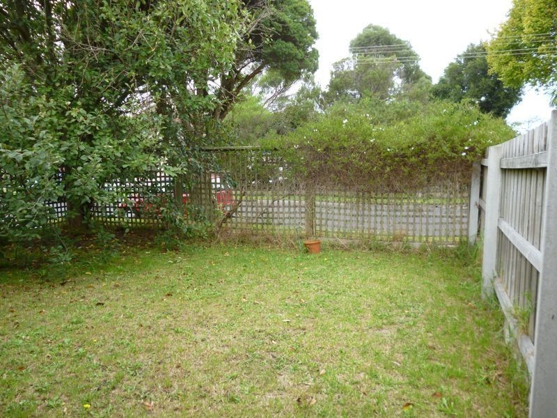 1/15 Arnold Street, Cranbourne VIC 3977