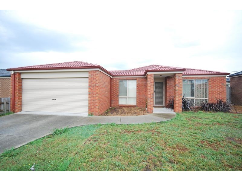 10 Nile Crescent, Cranbourne VIC 3977
