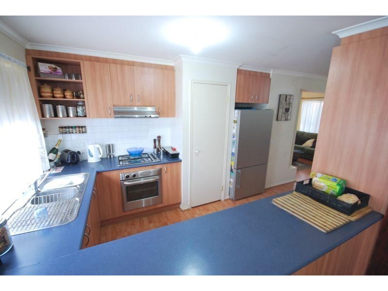 14 Nariel Place, Cranbourne West VIC 3977