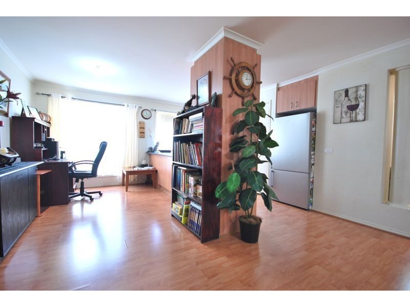 14 Nariel Place, Cranbourne West VIC 3977
