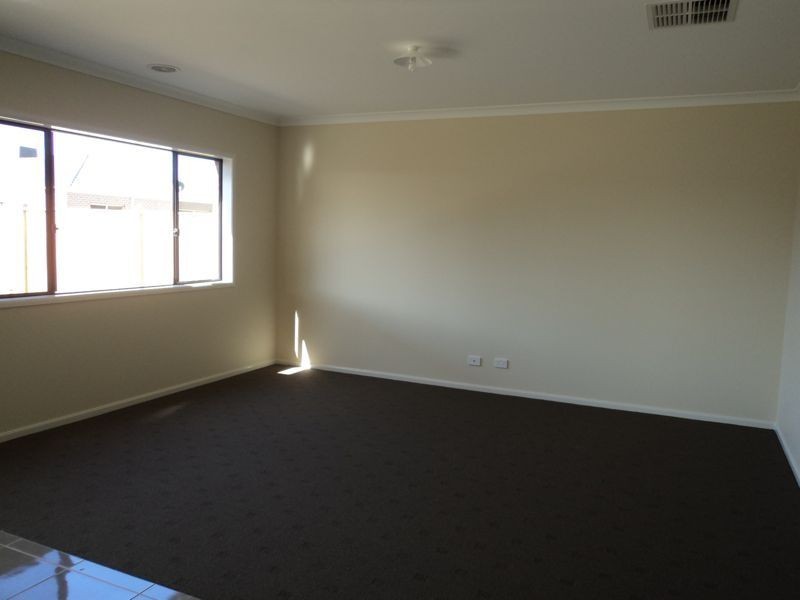 144 Boland Drive, Lyndhurst VIC 3975