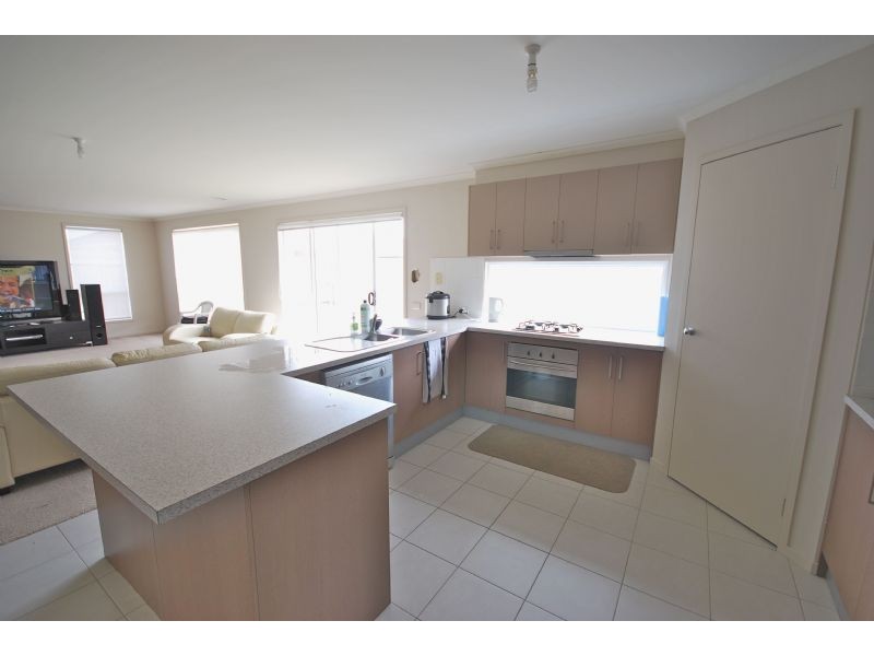 Cranbourne VIC 3977