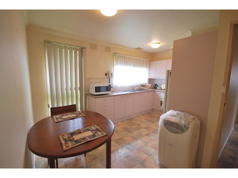 2/10 Lecky Street, Cranbourne VIC 3977