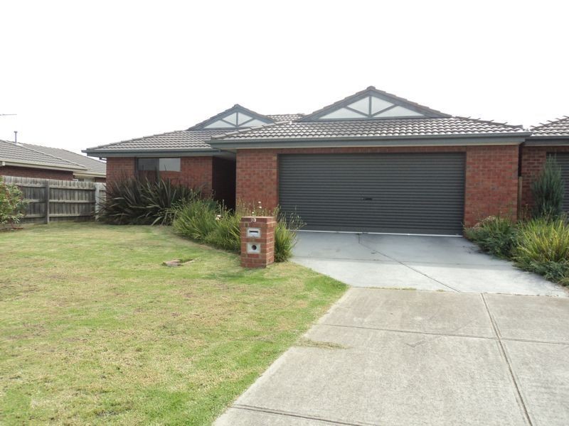 23 Chatham Close, Cranbourne VIC 3977