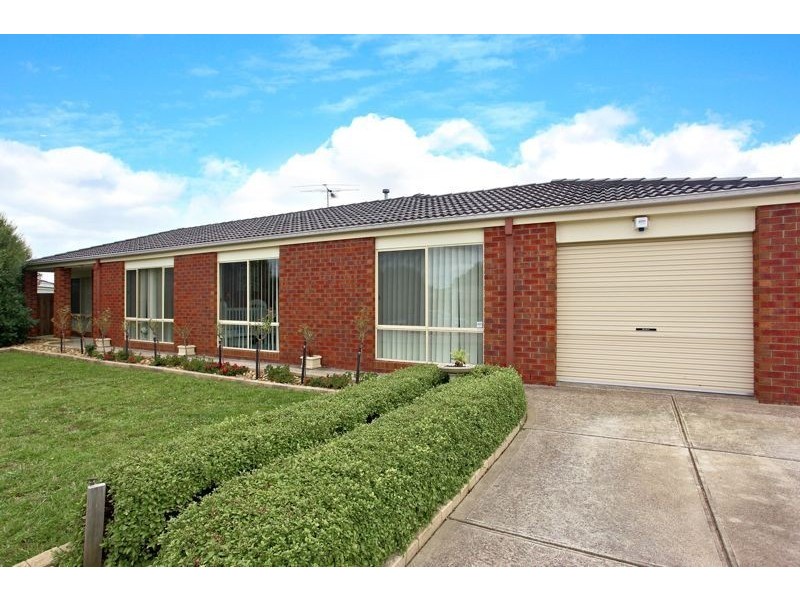 9 Shadi Court, Cranbourne West VIC 3977