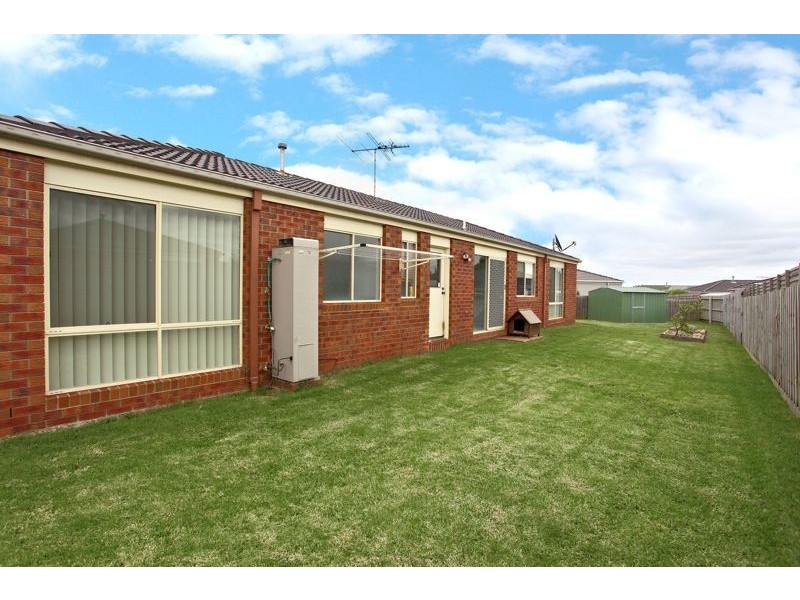 9 Shadi Court, Cranbourne West VIC 3977