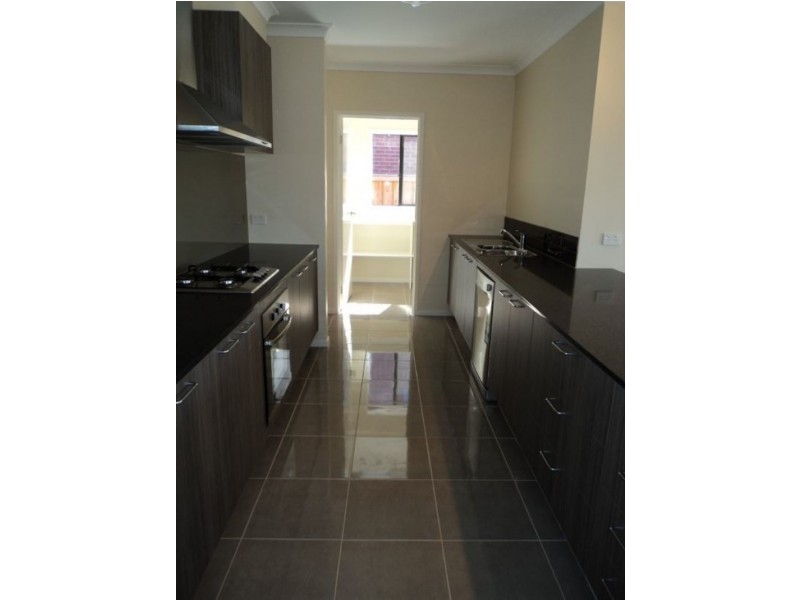 144 Boland Drive, Cranbourne North VIC 3977