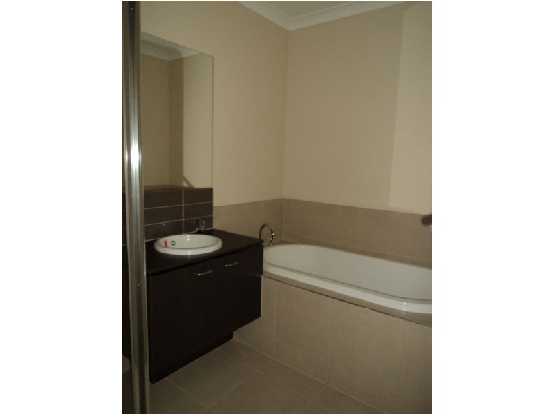 144 Boland Drive, Cranbourne North VIC 3977