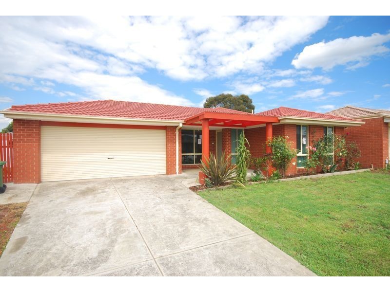 10 Suaad Court, Cranbourne West VIC 3977