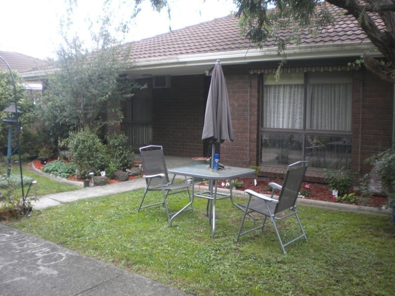 2/25 Childers Street, Cranbourne VIC 3977