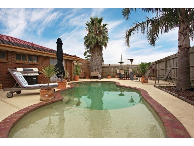 Cranbourne North VIC 3977