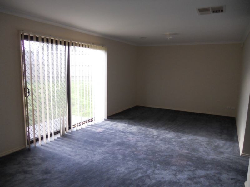 1 Trevino Way, Cranbourne North VIC 3977