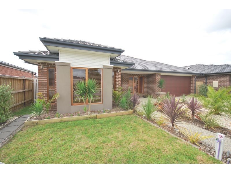 26 Mannavue Boulevard, Cranbourne North VIC 3977