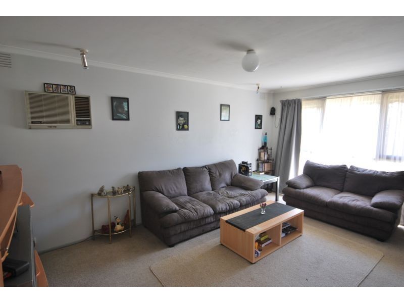 18 Fenfield Street, Cranbourne VIC 3977