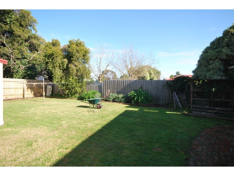 18 Fenfield Street, Cranbourne VIC 3977
