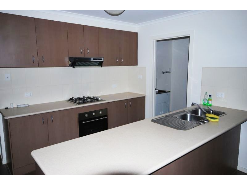 11 Banfield Place, Lyndhurst VIC 3975