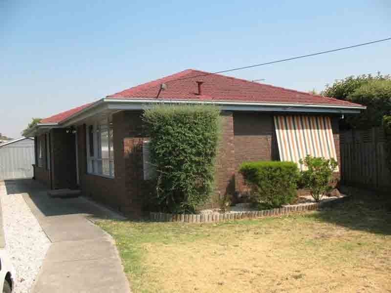 33 Harry Street, Cranbourne VIC 3977