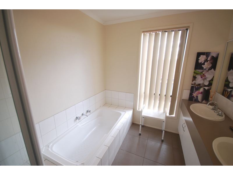 Cranbourne VIC 3977