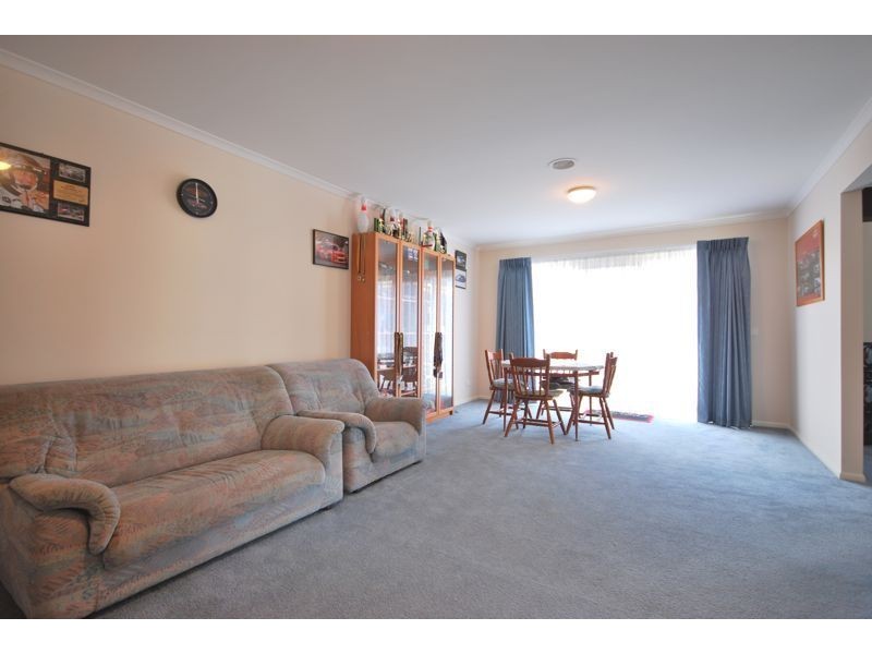 7 Fouz Mews, Cranbourne VIC 3977