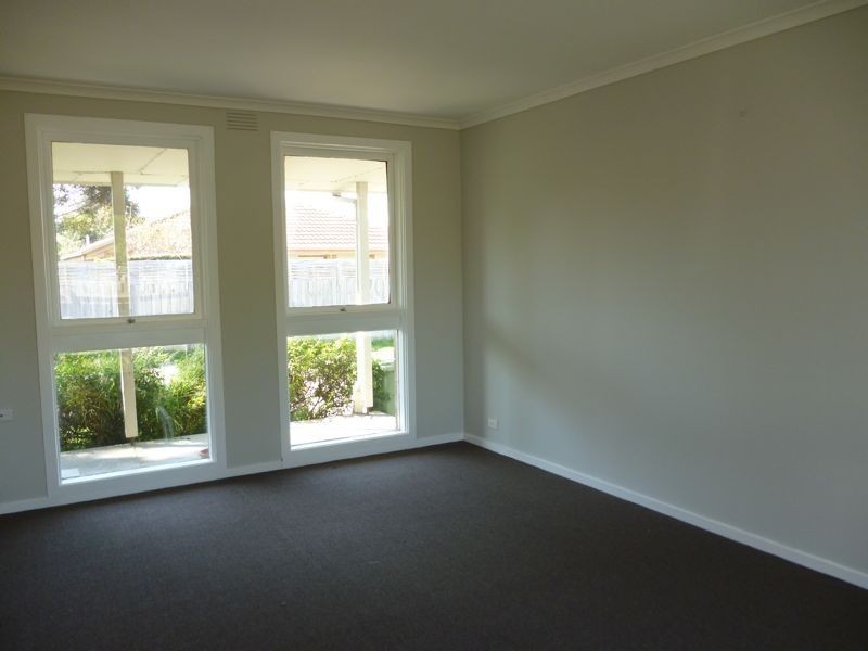 2/13 Alexander Street, Cranbourne VIC 3977