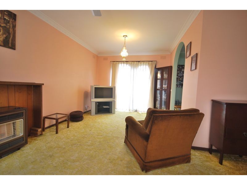 64 Cochrane Street, Cranbourne VIC 3977