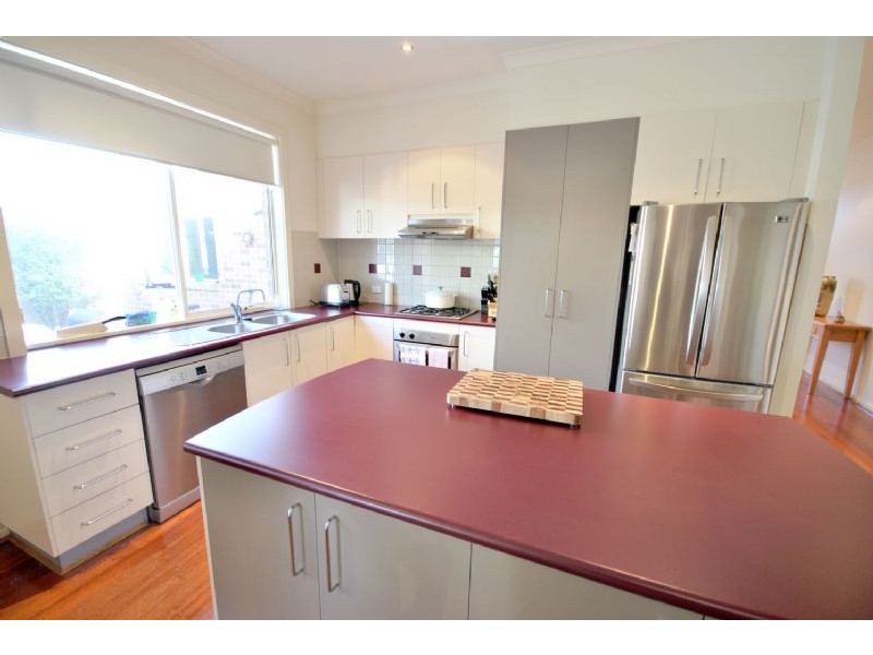 15 Spring Water Crescent, Cranbourne VIC 3977