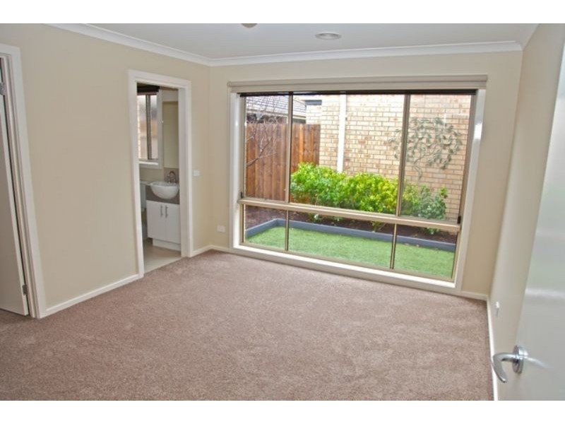 3/20 Huon Park Road, Cranbourne North VIC 3977