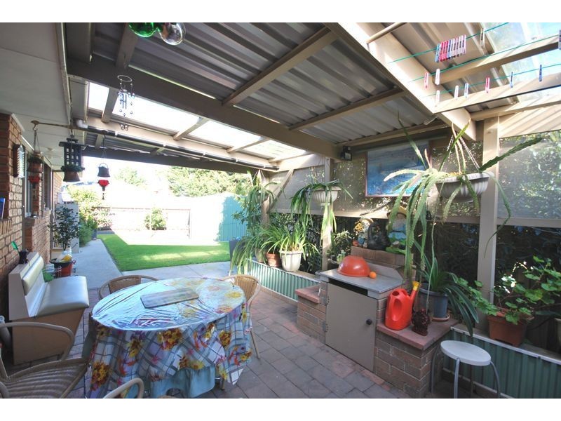 29 Frances Crescent, Cranbourne North VIC 3977
