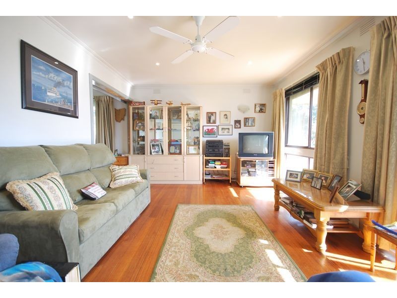 36 Fairbairn Road, Cranbourne VIC 3977