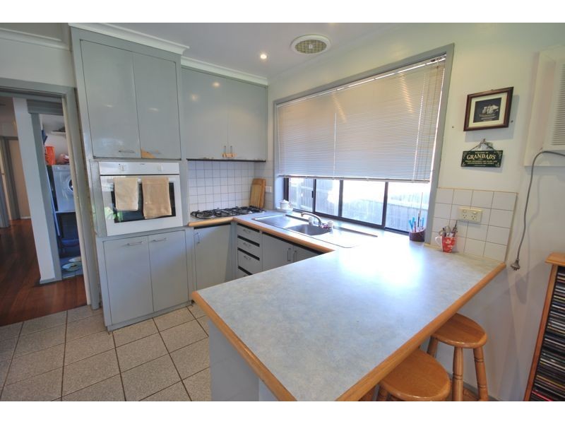 36 Fairbairn Road, Cranbourne VIC 3977