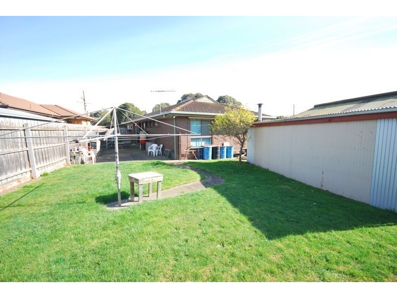 36 Fairbairn Road, Cranbourne VIC 3977