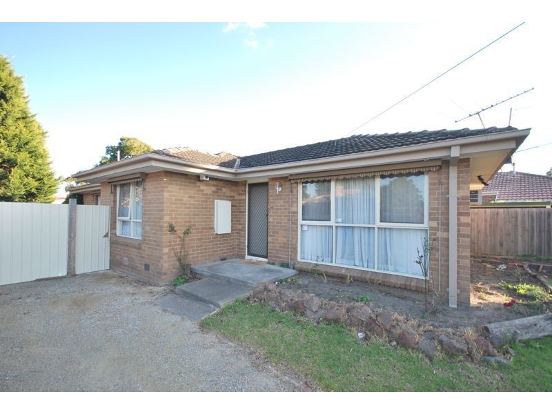 18 Fenfield Street, Cranbourne VIC 3977