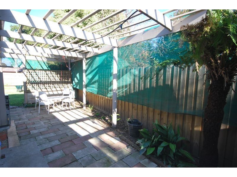 18 Fenfield Street, Cranbourne VIC 3977