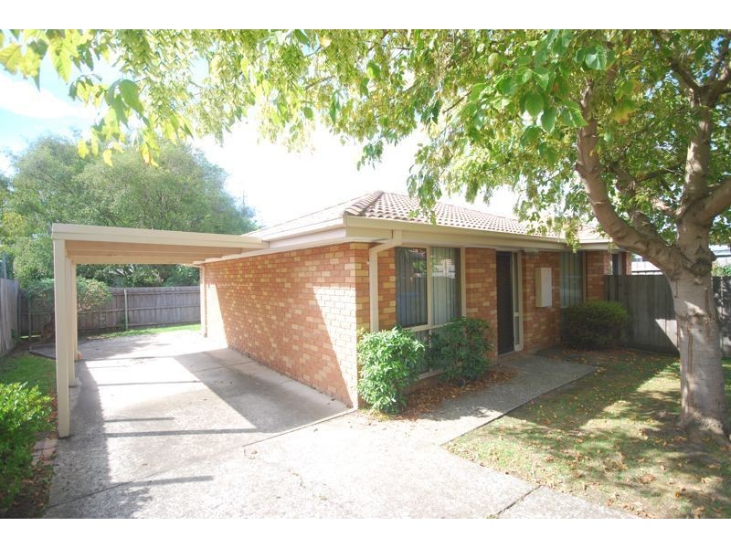 2/28 Hotham Street, Cranbourne VIC 3977