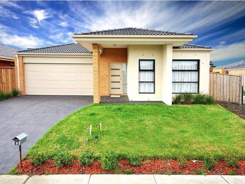 43 Gregson Grove, Lyndhurst VIC 3975