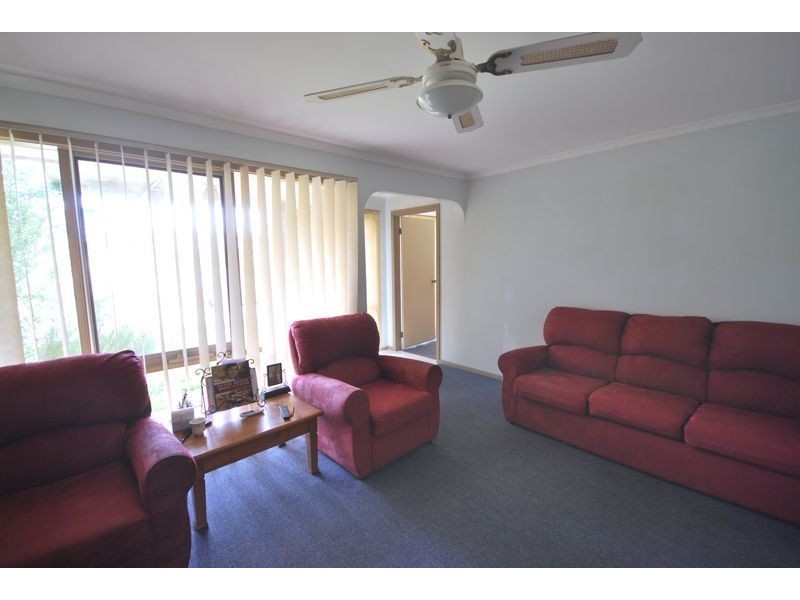 3 Annand Close, Cranbourne West VIC 3977