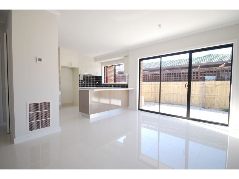 Cranbourne VIC 3977