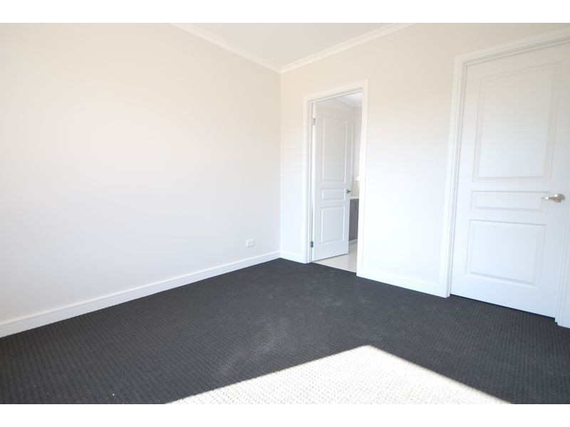 Cranbourne VIC 3977