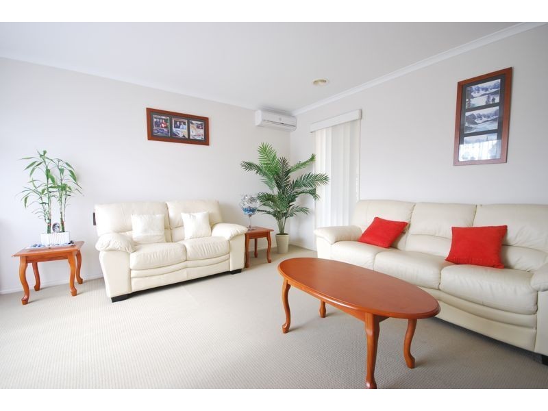 31 Briar Crest Drive, Cranbourne East VIC 3977