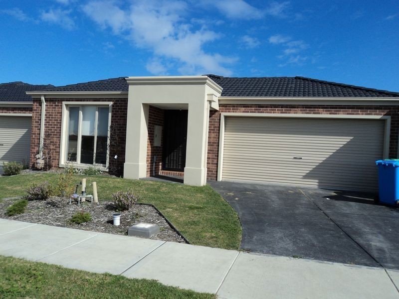 29 Evesham Street, Cranbourne North VIC 3977