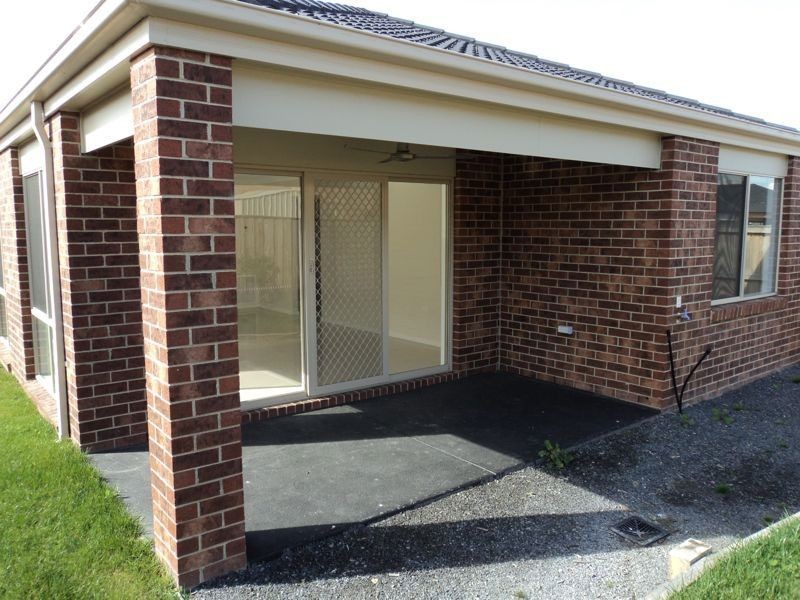 29 Evesham Street, Cranbourne North VIC 3977