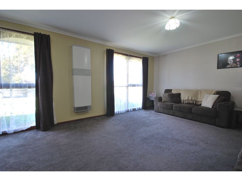 3 Geoffrey Court, Cranbourne VIC 3977