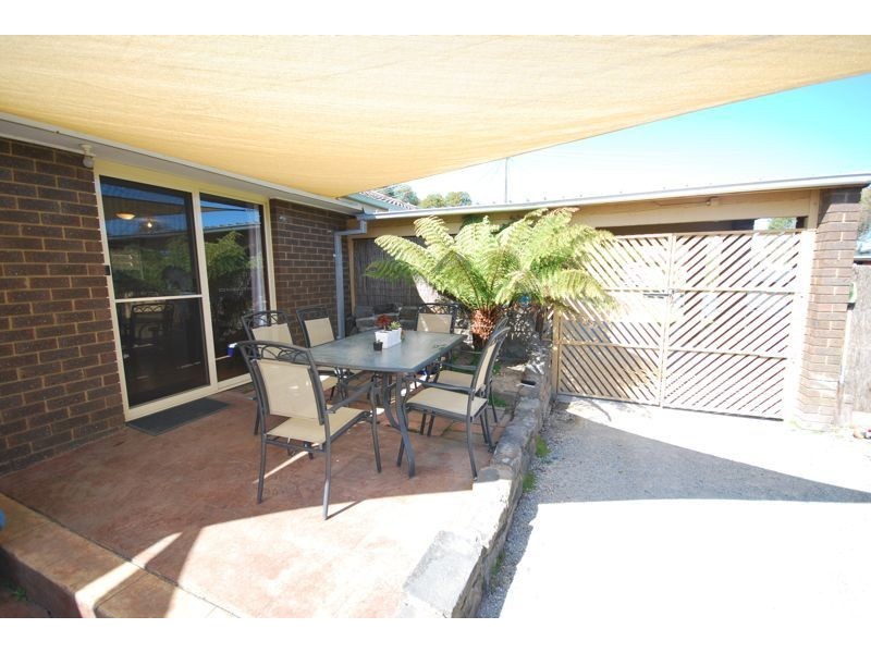 3 Geoffrey Court, Cranbourne VIC 3977