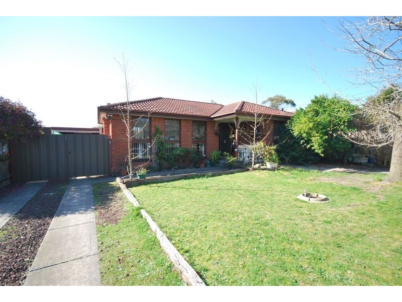 5 Ruffy Drive, Cranbourne VIC 3977